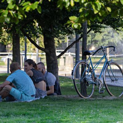 Entre Amis Place De La Libération