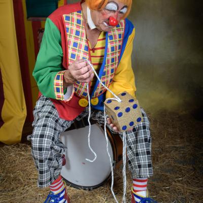 Le clown magicien
